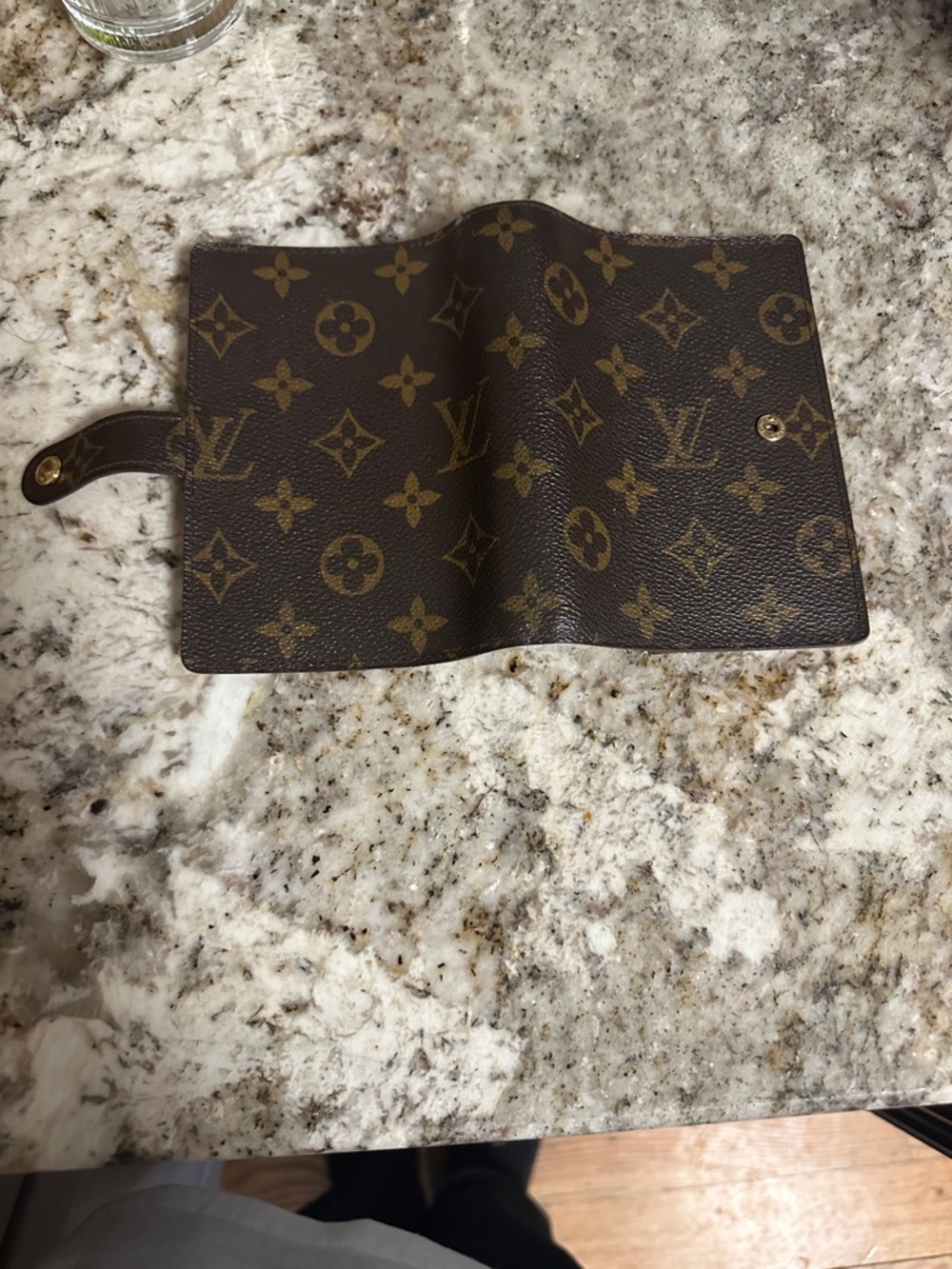Louis Vuitton Monogram Snap Notebook Cover in Brown and Gold - PROJECT - Picture 4 of 11